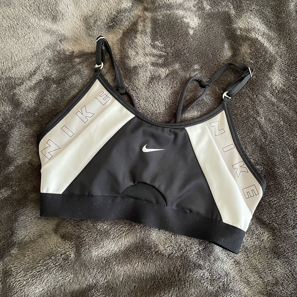 nike sports bra